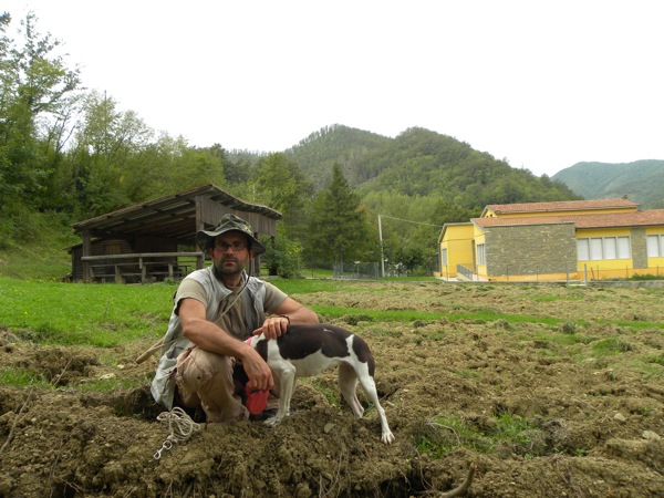 Truffle hunting italian agriiturismo le marche